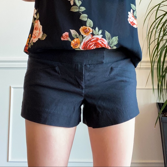 Dynamite Black Dress Shorts NWOT - Picture 1 of 7